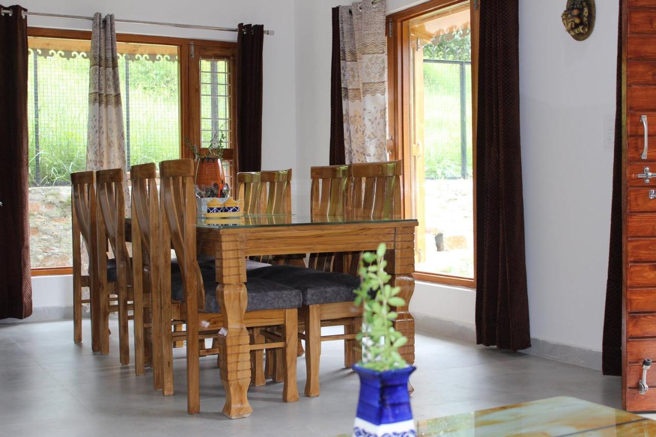 Winter Woods Cottages - 3-Bedroom Homestay Shitlakhet Kültér fotó